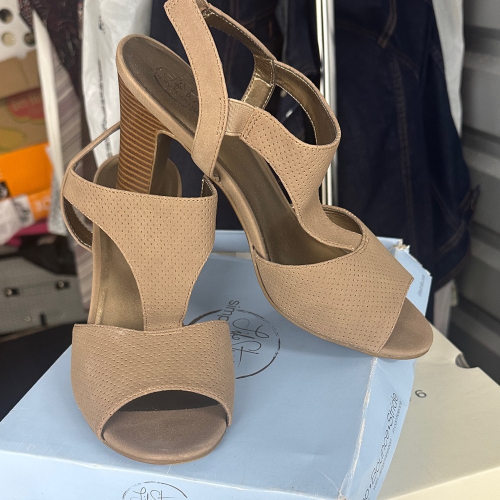 Life Stride Tan Peep-Toe Heels
